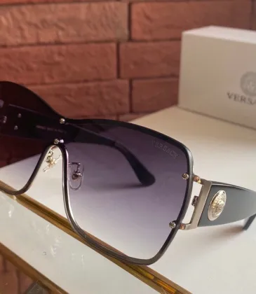 Versace AAA+ Sunglasses #9875137