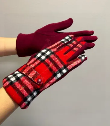 Burberry Glove #A42929