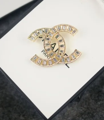 Chanel brooches #9127634