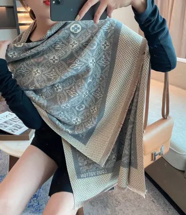 Louis Vuitton Scarf #999902463