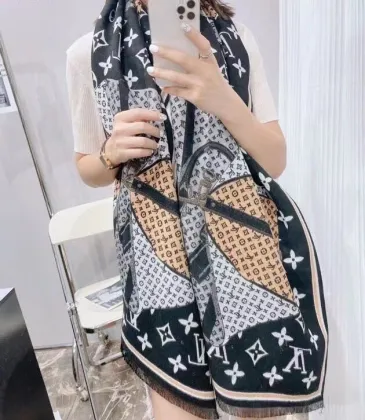 Louis Vuitton Scarf #999915284