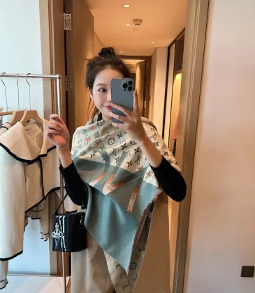 Louis Vuitton Scarf #999930073