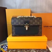 Louis Vuitton AAA+ Handbags #922232