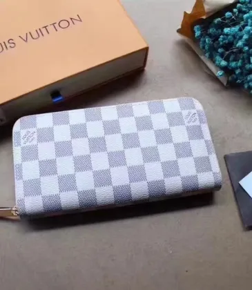 Louis Vuitton AAA+ Wallets #917330