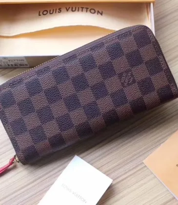 Louis Vuitton AAA+ Wallets #917333