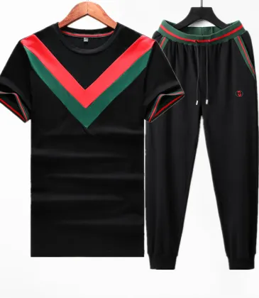 Gucci Tracksuits for Gucci short tracksuits for men #999921741