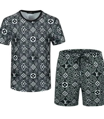 Louis Vuitton tracksuits for Louis Vuitton short tracksuits for men #99901847