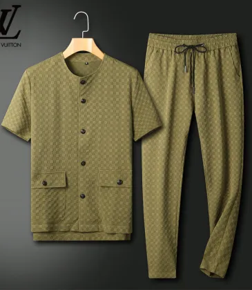 Louis Vuitton tracksuits for Louis Vuitton short tracksuits for men #999925561