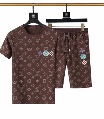 Louis Vuitton tracksuits for Louis Vuitton short tracksuits for men #A21740