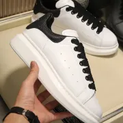 Luxury Alexander McQueen Shoes for Unisex McQueen Sneakers #9874880