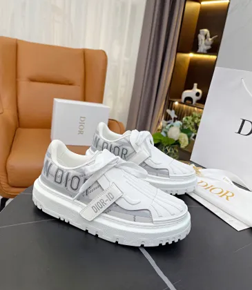 Dior Shoes for Women's Sneakers #999901157