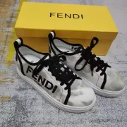 Fendi shoes for Women's Fendi Sneakers #99902793