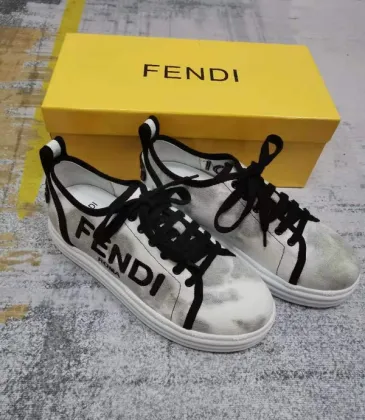 Fendi shoes for Women's Fendi Sneakers #99902793