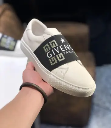 Givenchy Shoes for Men's Givenchy Sneakers #9126529