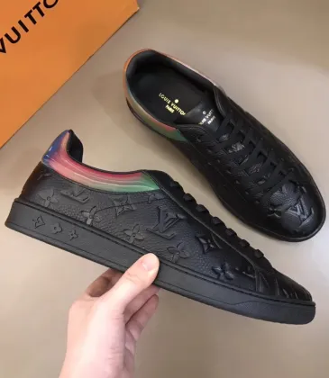 Louis Vuitton Shoes for Men's Louis Vuitton Sneakers #99906374