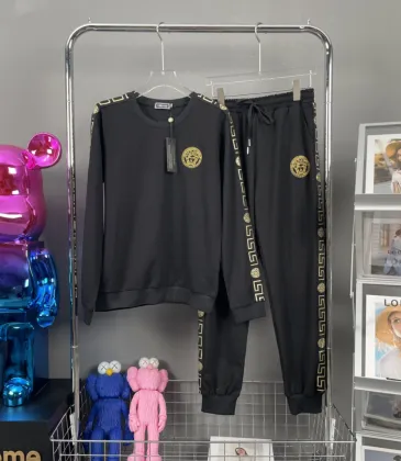 Versace 2022 new Fashion Tracksuits for Women #999927230