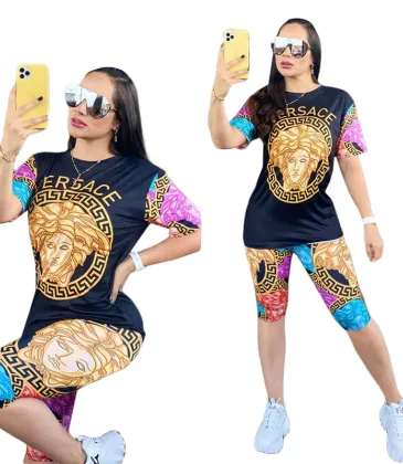 Versace 2023 new Fashion Short Tracksuits for Women #999936585